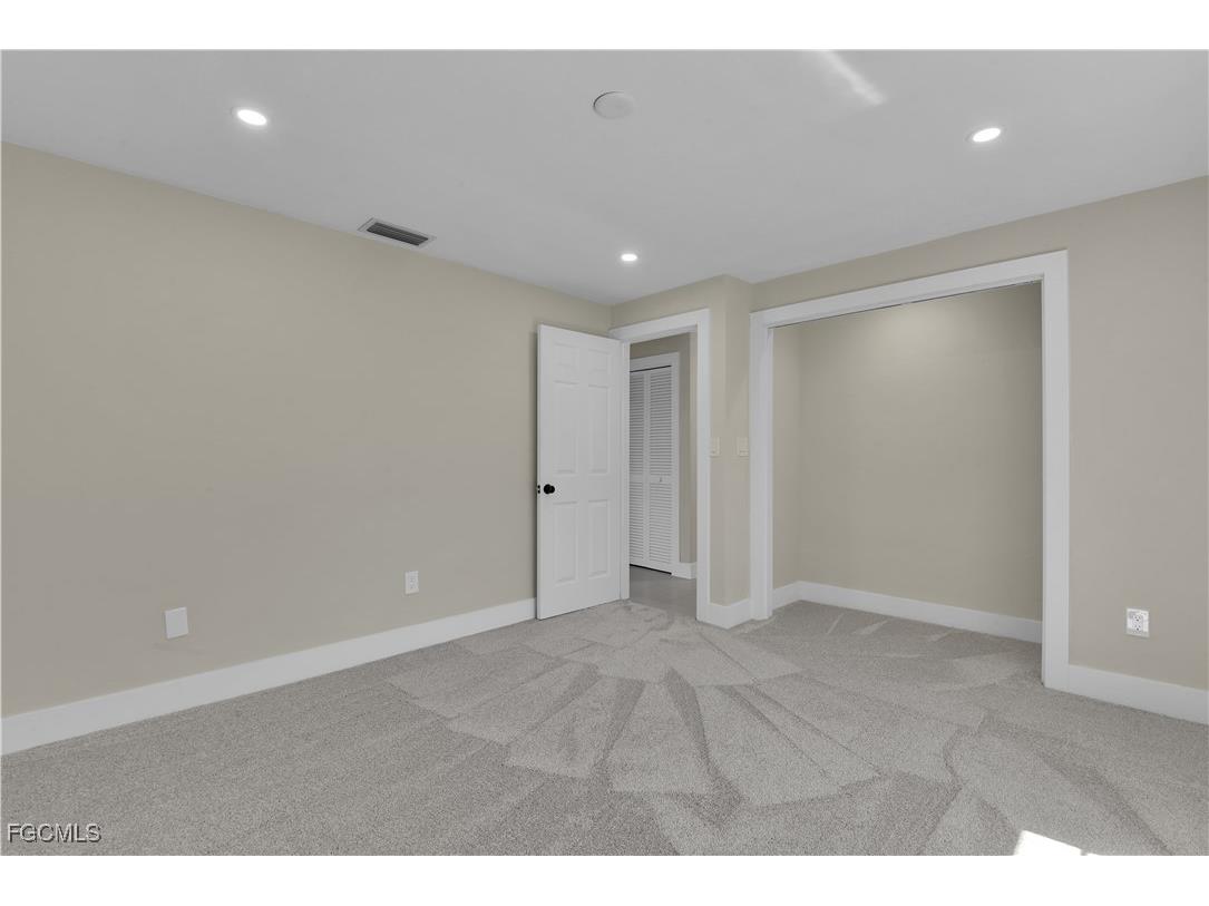 491 Cypress Way E Naples FL 34110 2025012589 image29