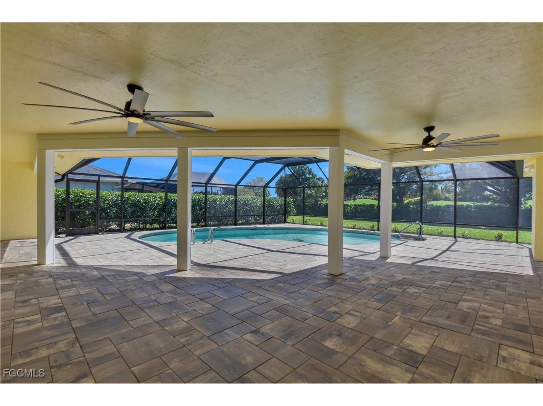 491 Cypress Way E Naples FL 34110 2025012589 image36