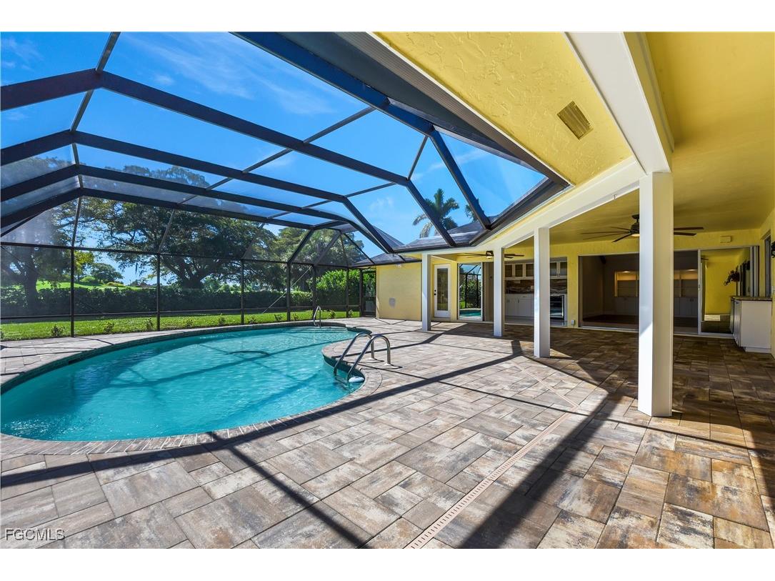 491 Cypress Way E Naples FL 34110 2025012589 image37