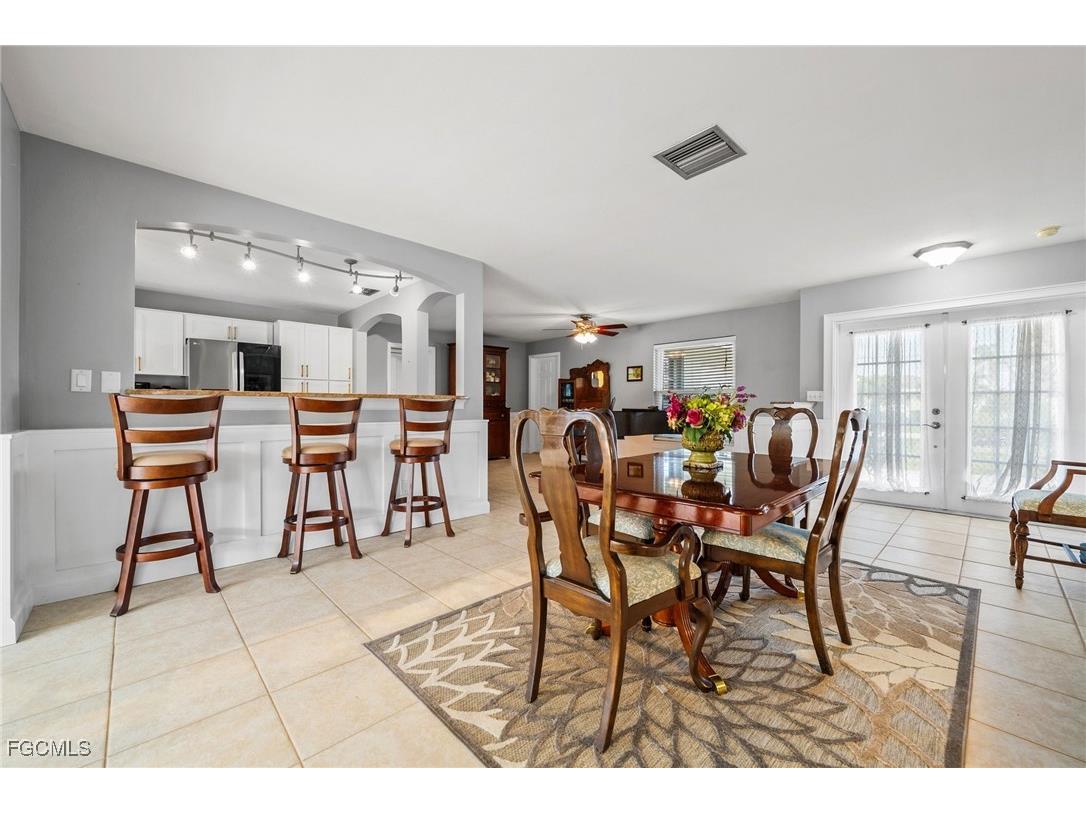 4910 Sorrento Court Cape Coral FL 33904 2025015040 image11