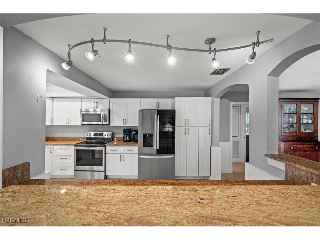 4910 Sorrento Court Cape Coral FL 33904 2025015040 image16