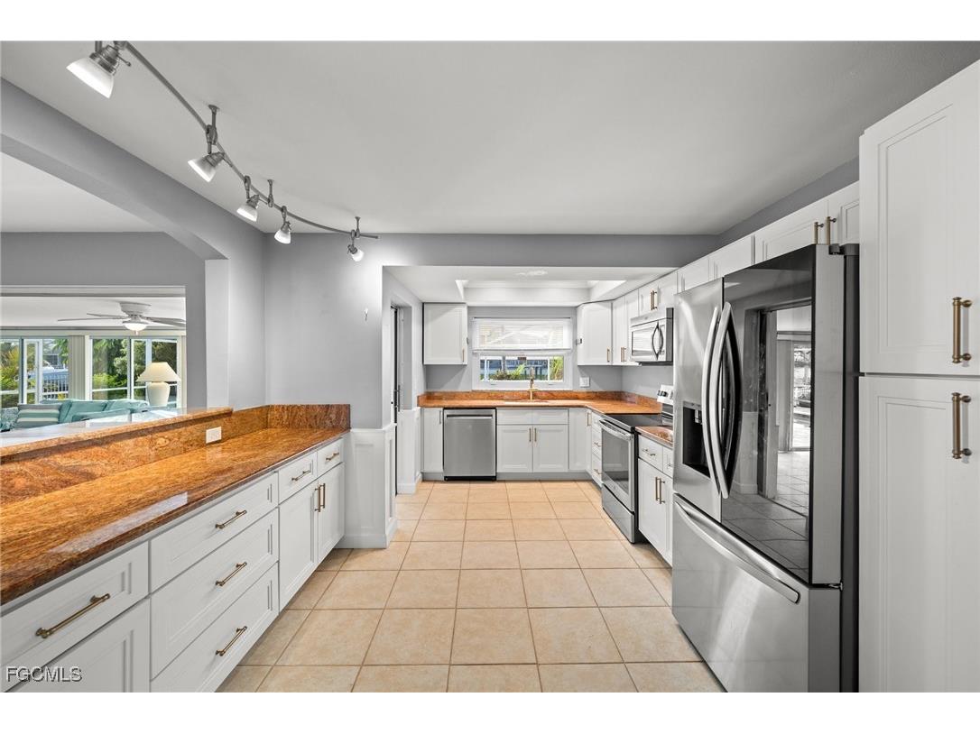 4910 Sorrento Court Cape Coral FL 33904 2025015040 image18