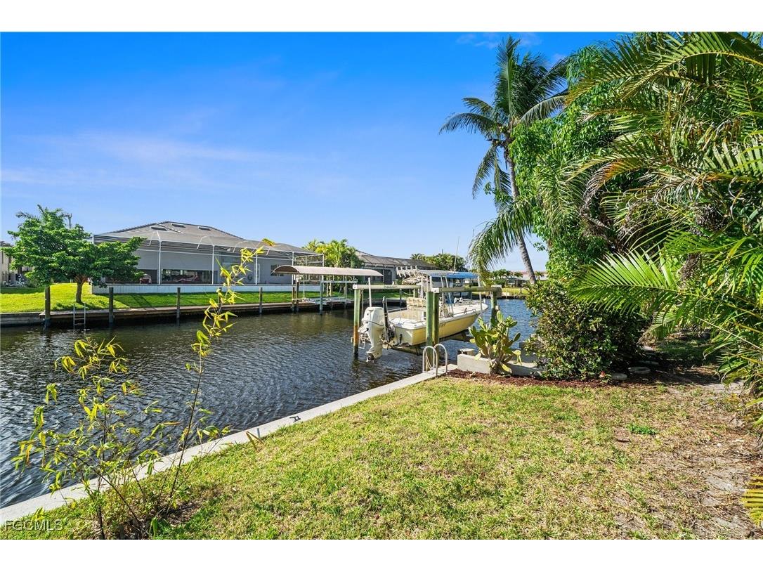 4910 Sorrento Court Cape Coral FL 33904 2025015040 image34