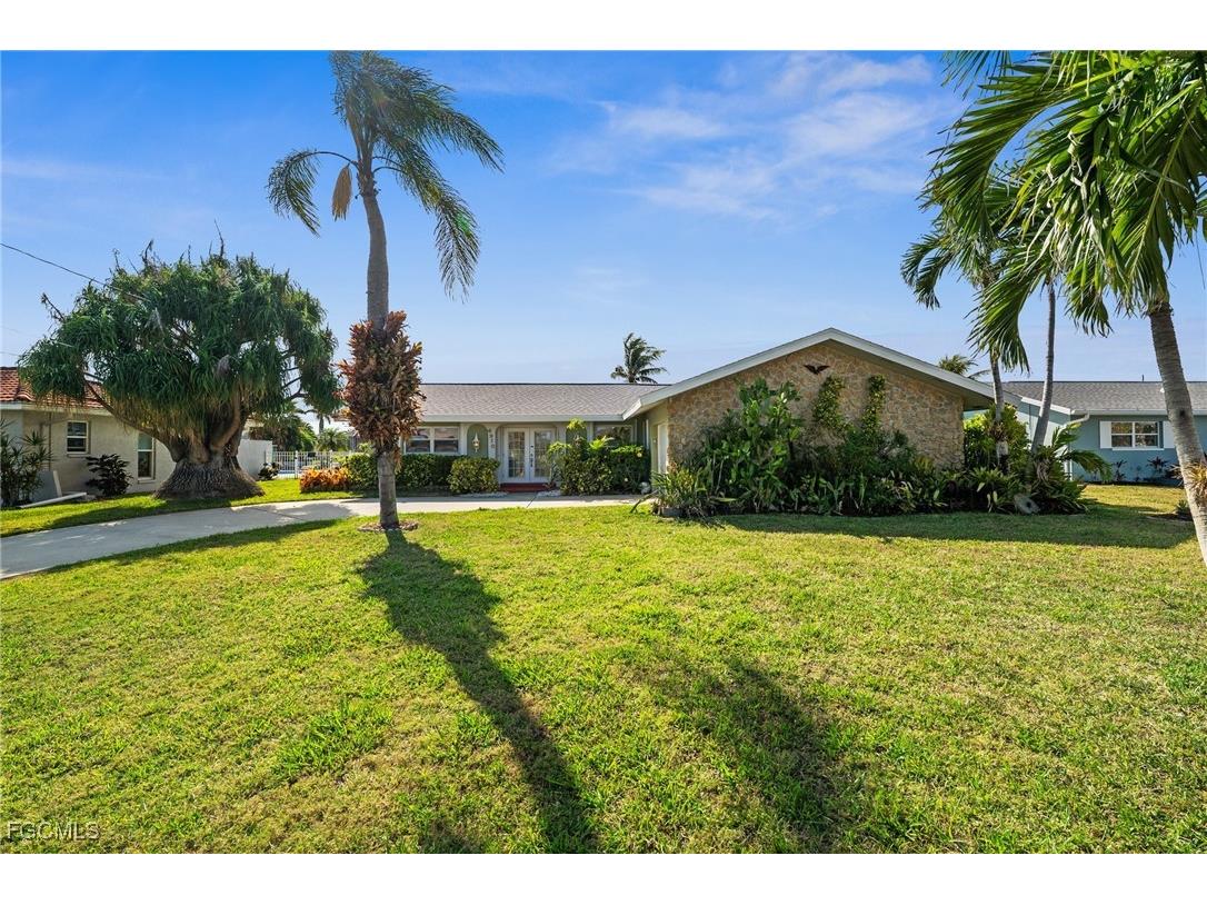 4910 Sorrento Court Cape Coral FL 33904 2025015040 image35