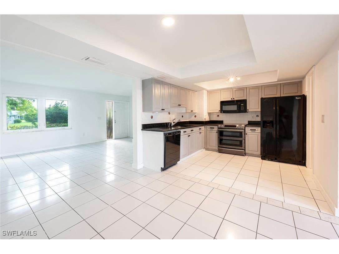 4912 Hawaii Boulevard #29 Naples FL 34112 225067863 image1