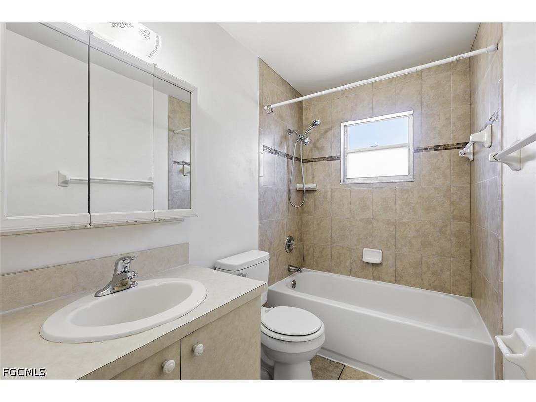 4913 Viceroy Street #A Cape Coral FL 33904 2026020532 image17