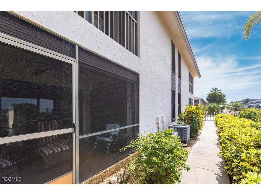 4914 Tudor Drive #102 Cape Coral FL 33904 2025020391 image25