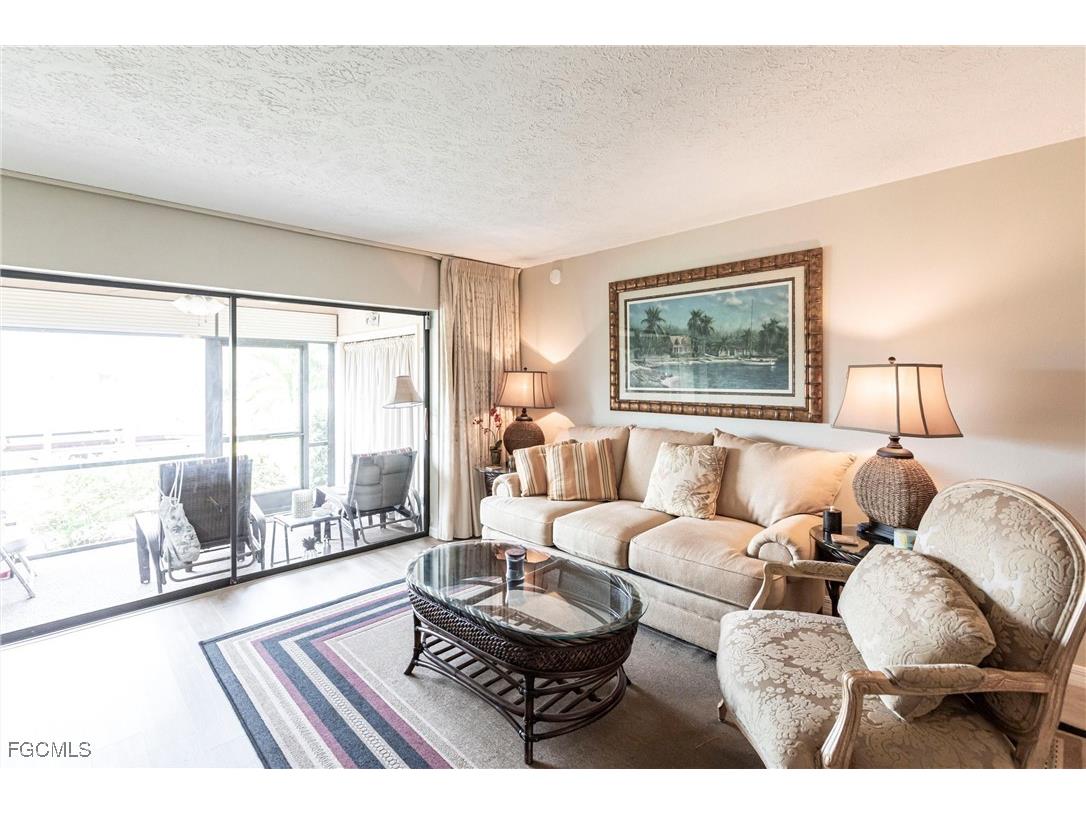 4914 Tudor Drive #102 Cape Coral FL 33904 2025020391 image3