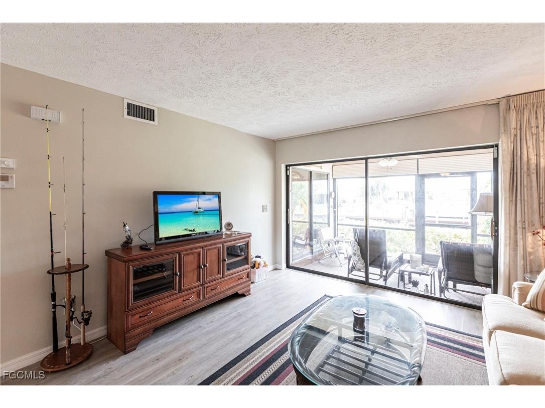 4914 Tudor Drive #102 Cape Coral FL 33904 2025020391 image5