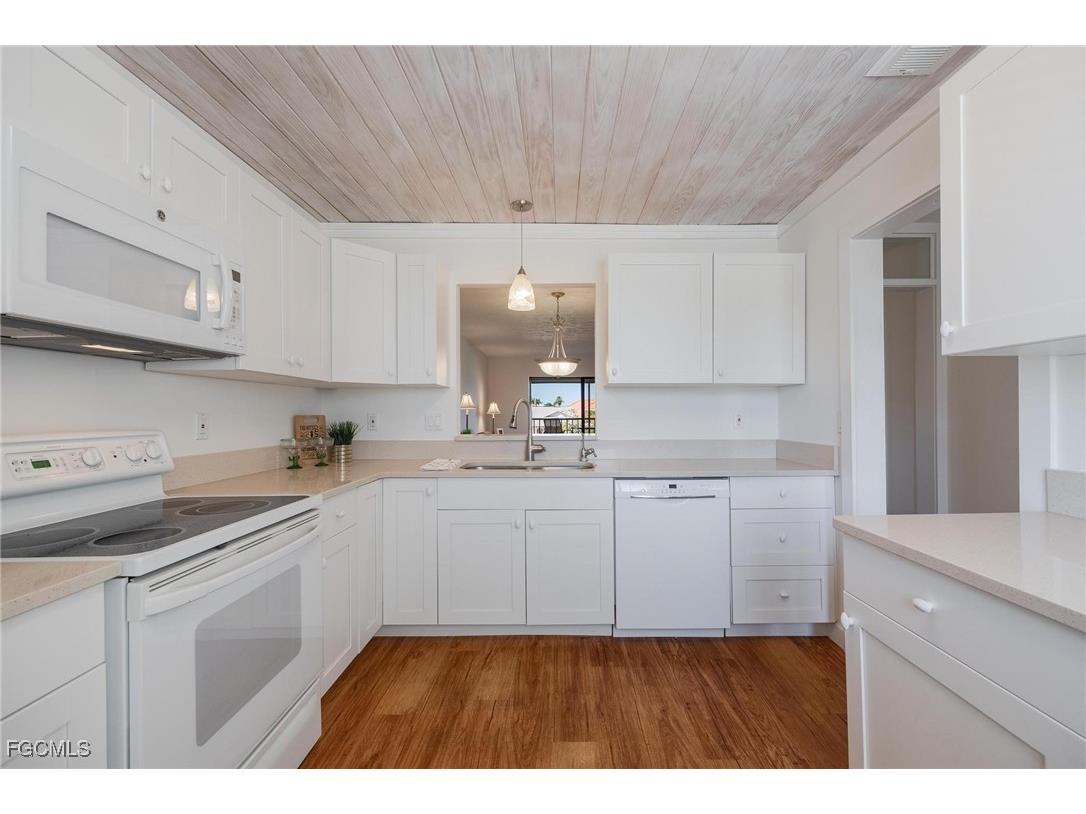 4914 Tudor Drive #203 Cape Coral FL 33904 2025018217 image13