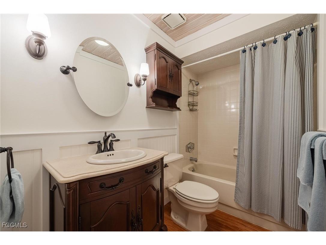 4914 Tudor Drive #203 Cape Coral FL 33904 2025018217 image19