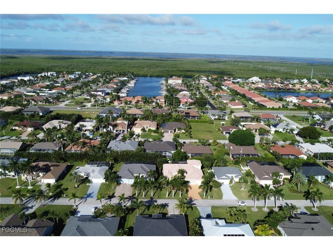 4918 SW 27th Avenue Cape Coral FL 33914 2025013900 image42