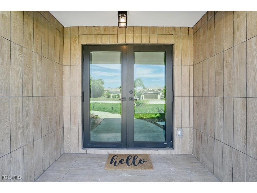 4918 Triton Court W Cape Coral FL 33904 2025019705 image4