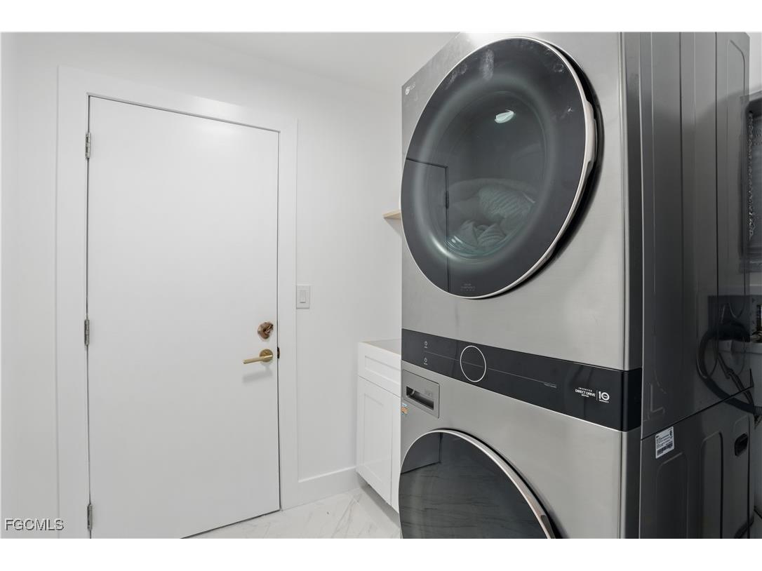 4918 Triton Court W Cape Coral FL 33904 2025019705 image40
