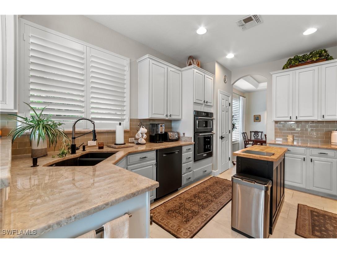 4919 Cerromar Dr Naples FL 34112 225065433 image10