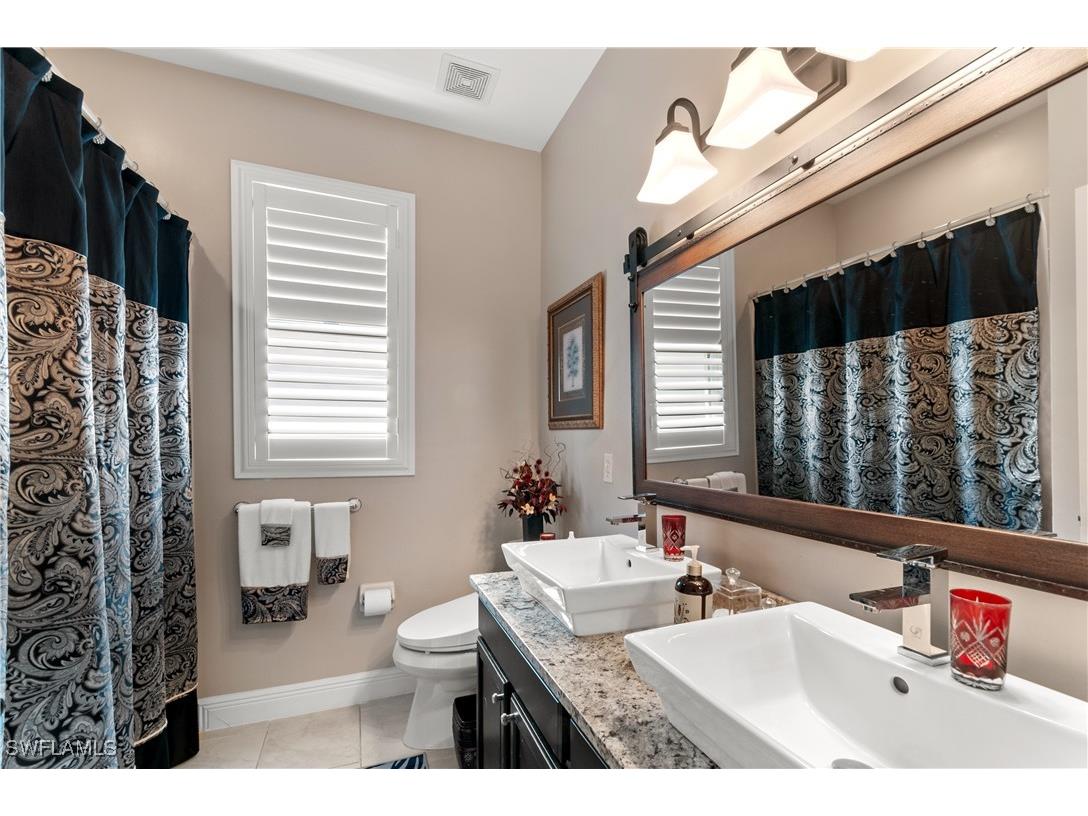 4919 Cerromar Dr Naples FL 34112 225065433 image16