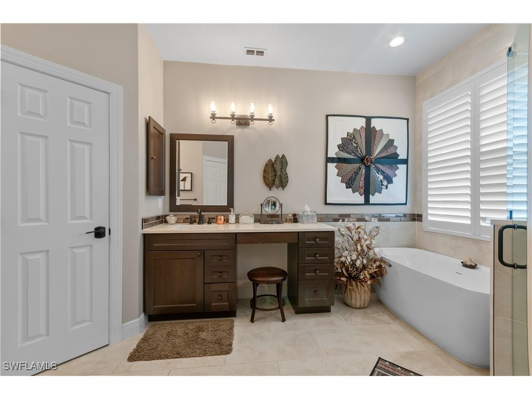 4919 Cerromar Dr Naples FL 34112 225065433 image27