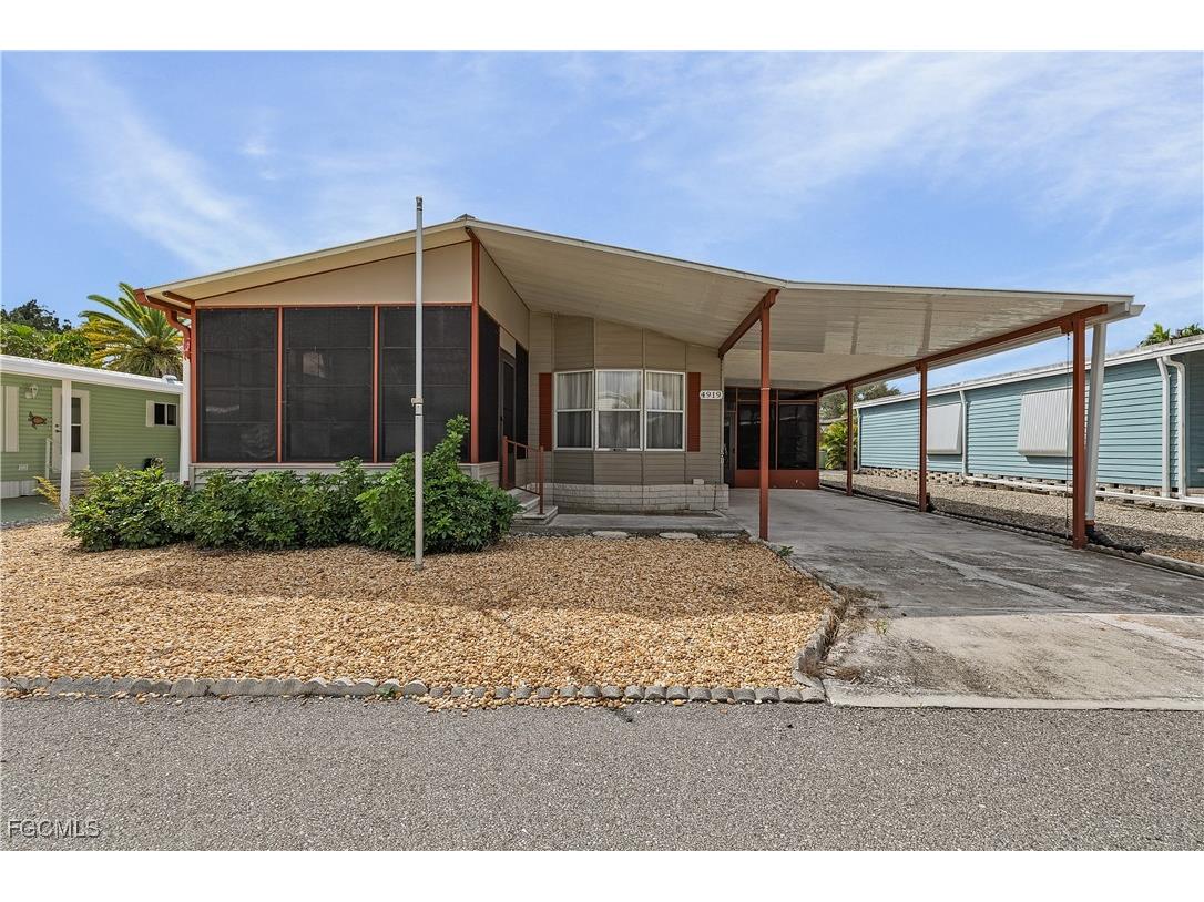 4919 Mullette Lane Saint James City FL 33956 2025013799 image1