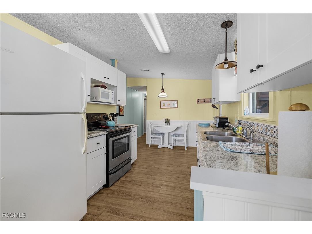 4919 Mullette Lane Saint James City FL 33956 2025013799 image10