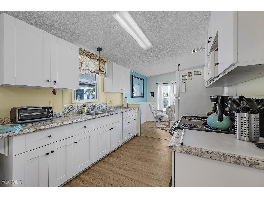 4919 Mullette Lane Saint James City FL 33956 2025013799 image11