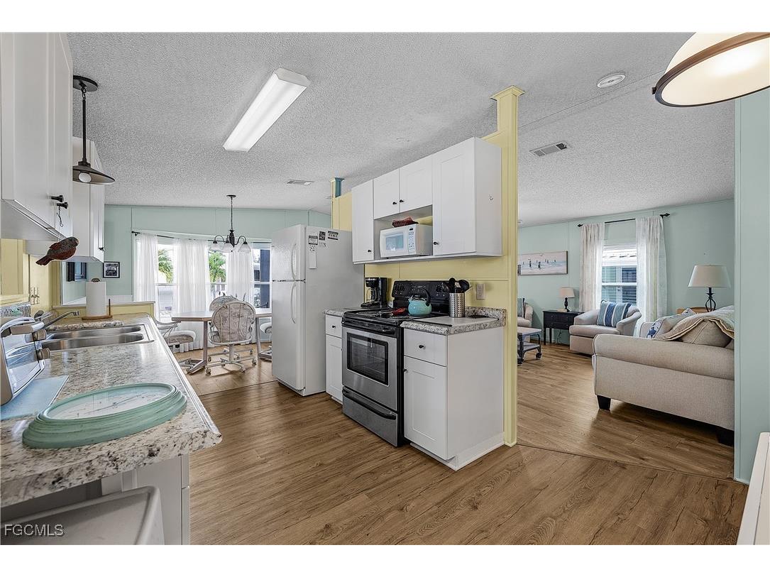 4919 Mullette Lane Saint James City FL 33956 2025013799 image12