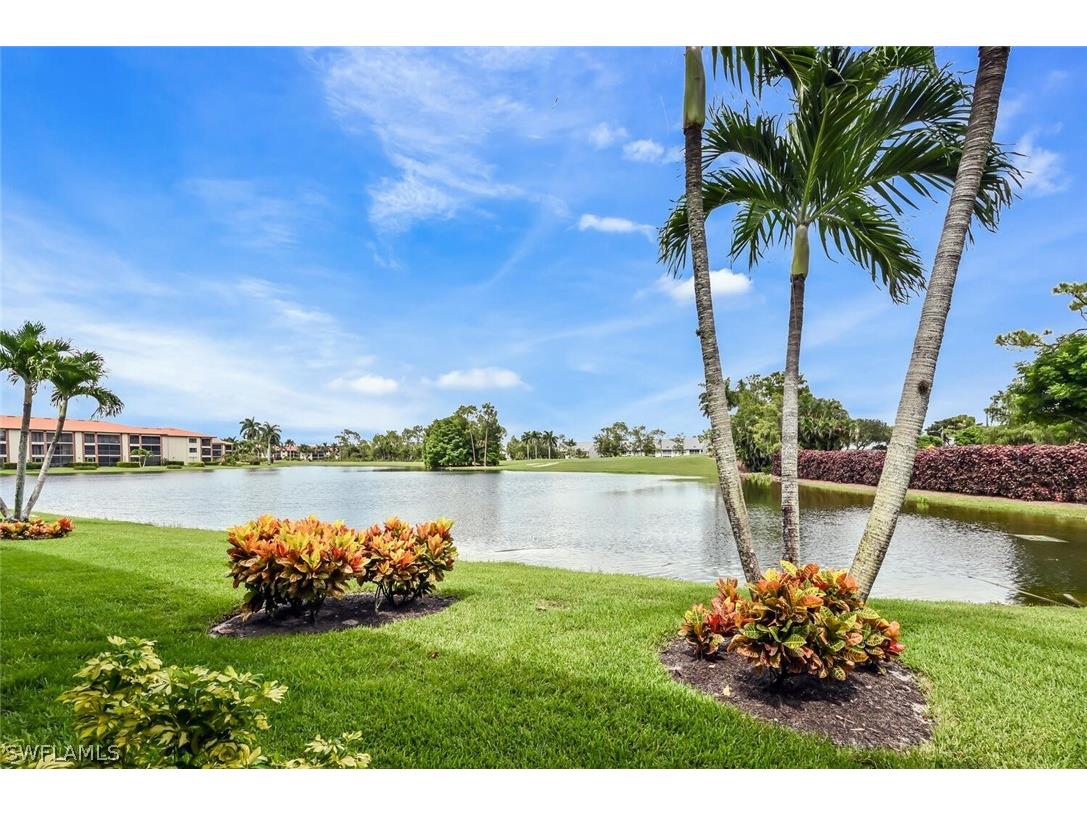 492 Veranda Way #E105 Naples FL 34104 222052947 image1