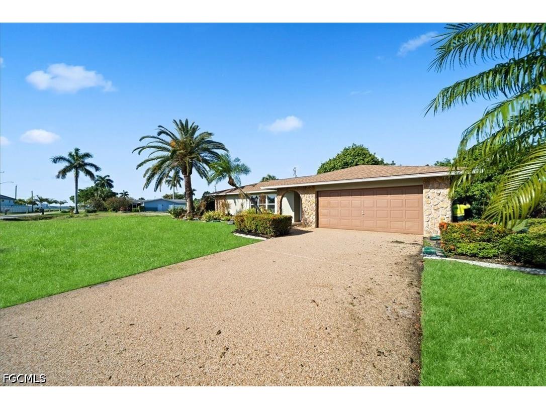 4920 Nassau Court Cape Coral FL 33904 2026016348 image3