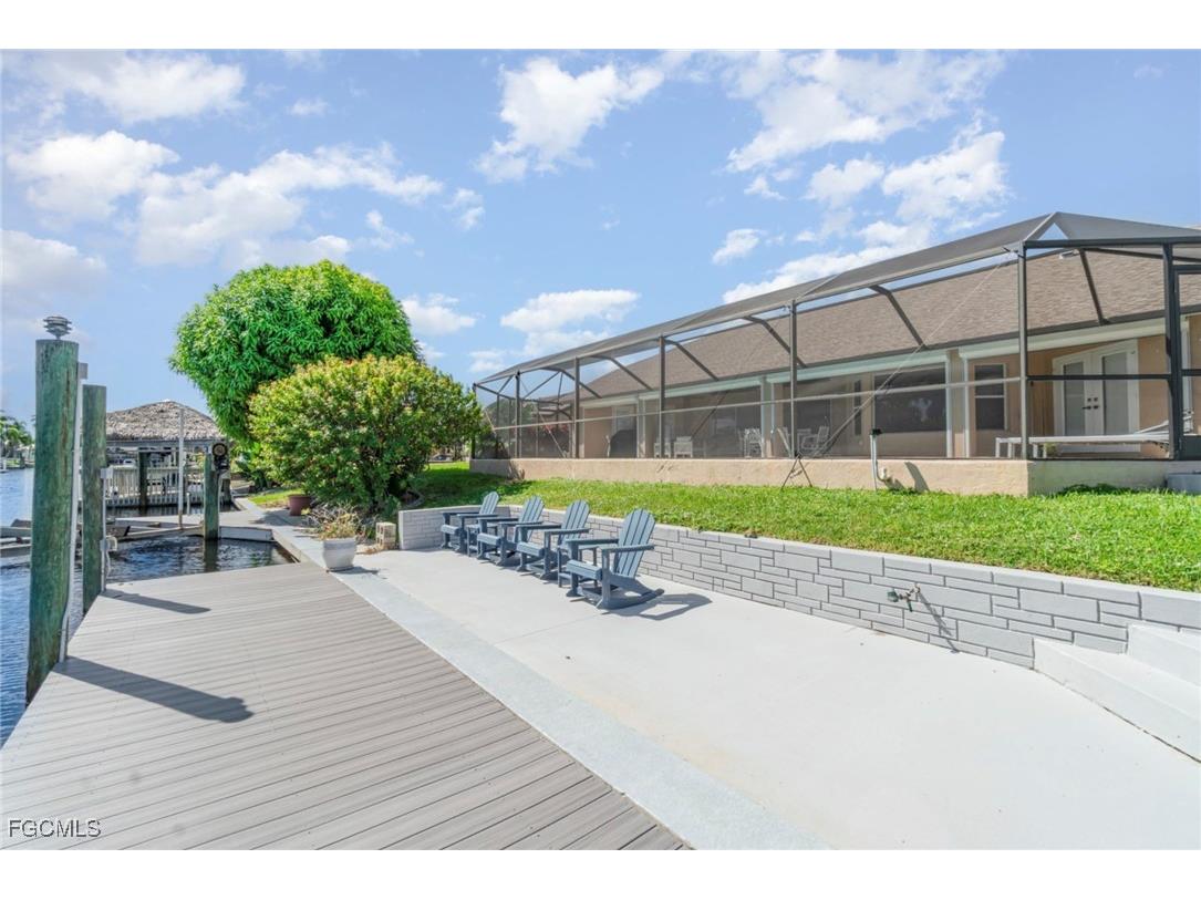 4921 SW 11th Place Cape Coral FL 33914 2025015457 image37