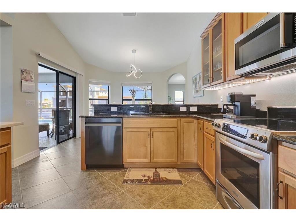 4921 Sorrento Court Cape Coral FL 33904 2026008292 image10