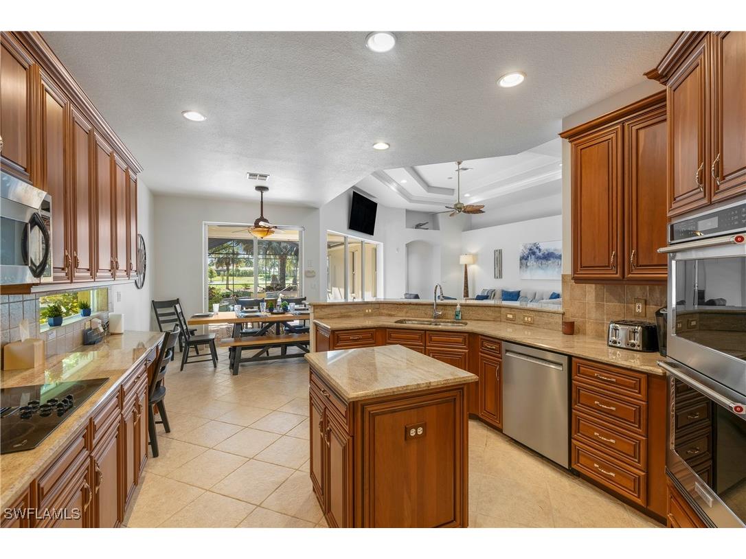 4923 Cerromar Drive Naples FL 34112 225077906 image9