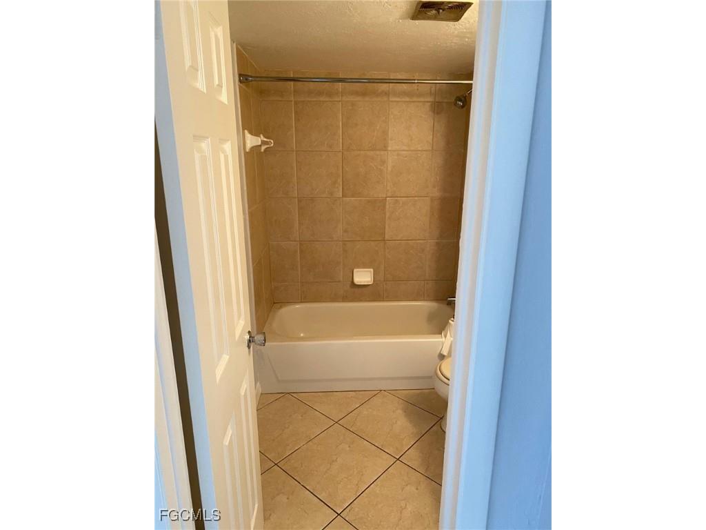 4923 Vincennes Court #4 Cape Coral FL 33904 2025021669 image9