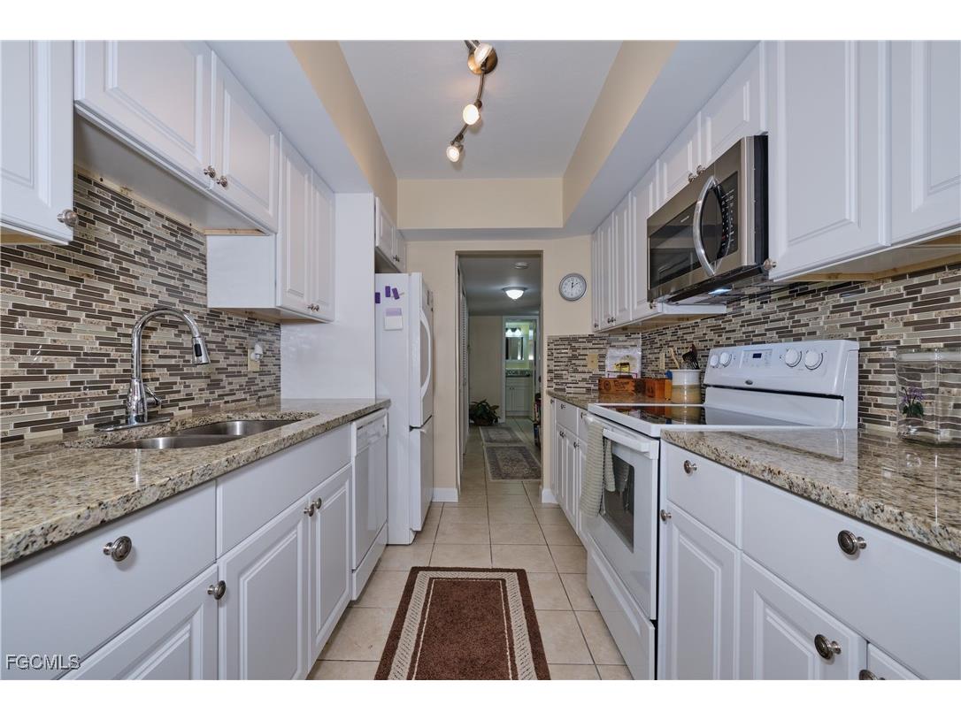 4924 Viceroy Street #B1 Cape Coral FL 33904 2025014038 image16