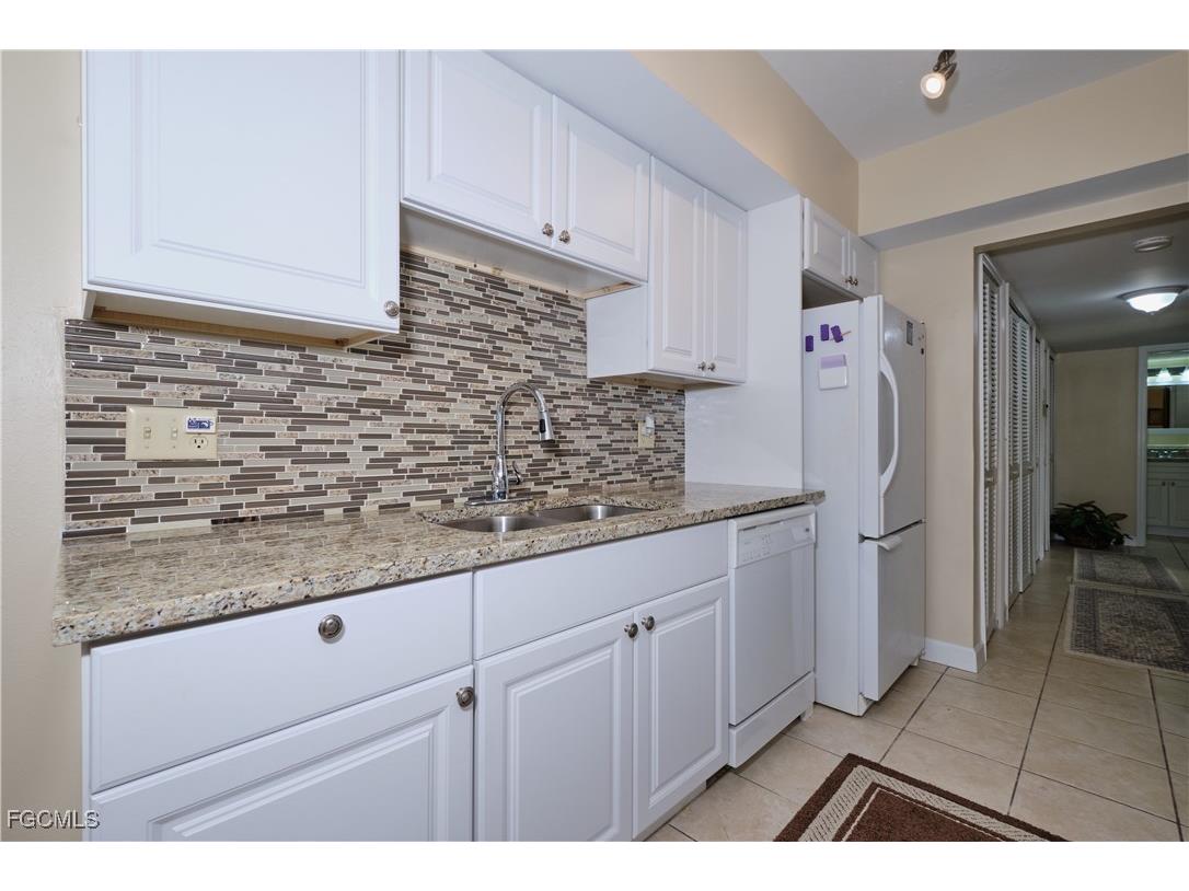 4924 Viceroy Street #B1 Cape Coral FL 33904 2025014038 image17