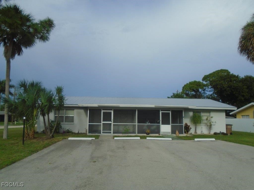 4926 York Street Cape Coral FL 33904 2025010967 image1