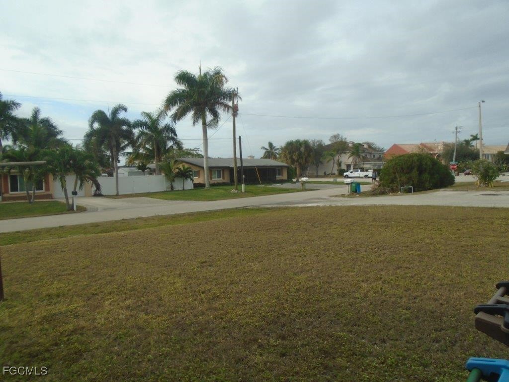 4926 York Street Cape Coral FL 33904 2025010967 image10