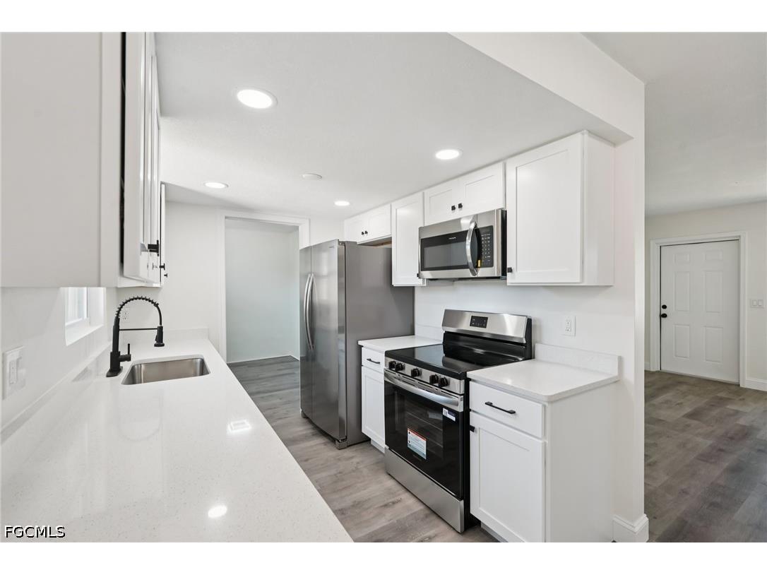 4927 Billys Creek Drive Fort Myers FL 33905 2026017863 image1