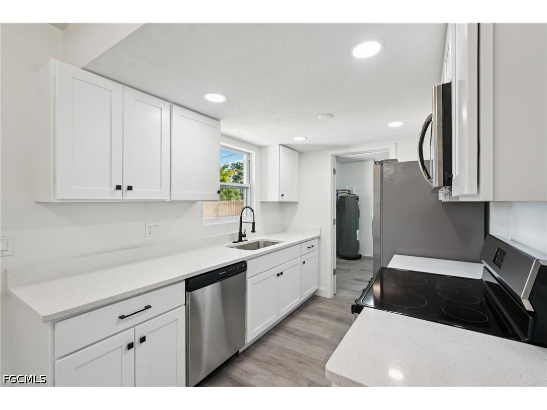 4927 Billys Creek Drive Fort Myers FL 33905 2026017863 image2