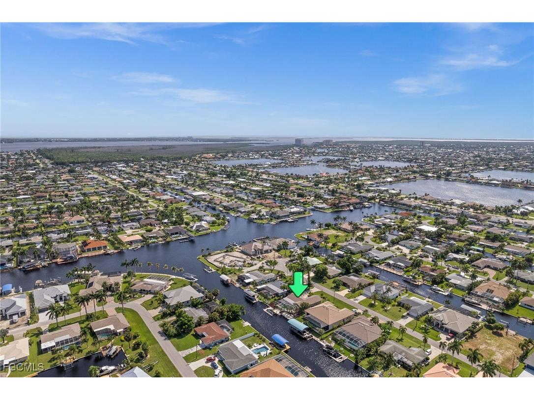4927 SW 2nd Avenue Cape Coral FL 33914 2025007589 image1