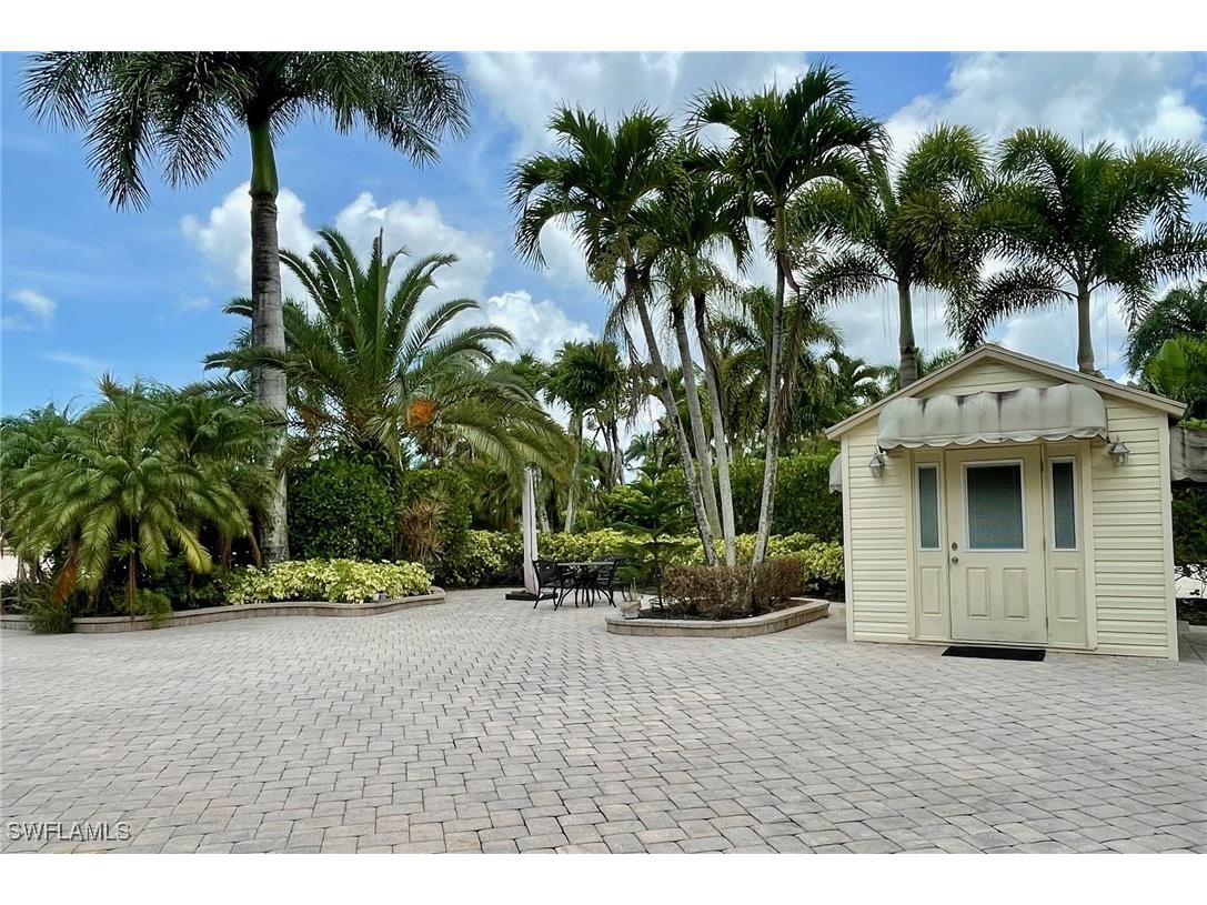 4928 Coach Lane Naples FL 34114 225075261 image5
