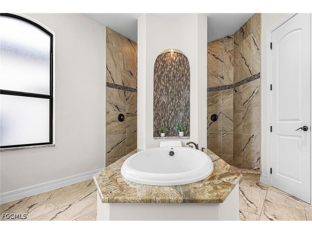 4928 SW 11th Place Cape Coral FL 33914 2026015099 image19