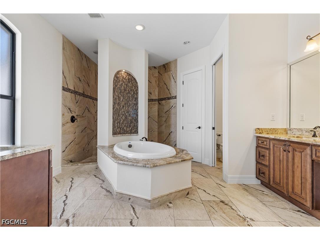 4928 SW 11th Place Cape Coral FL 33914 2026015099 image20