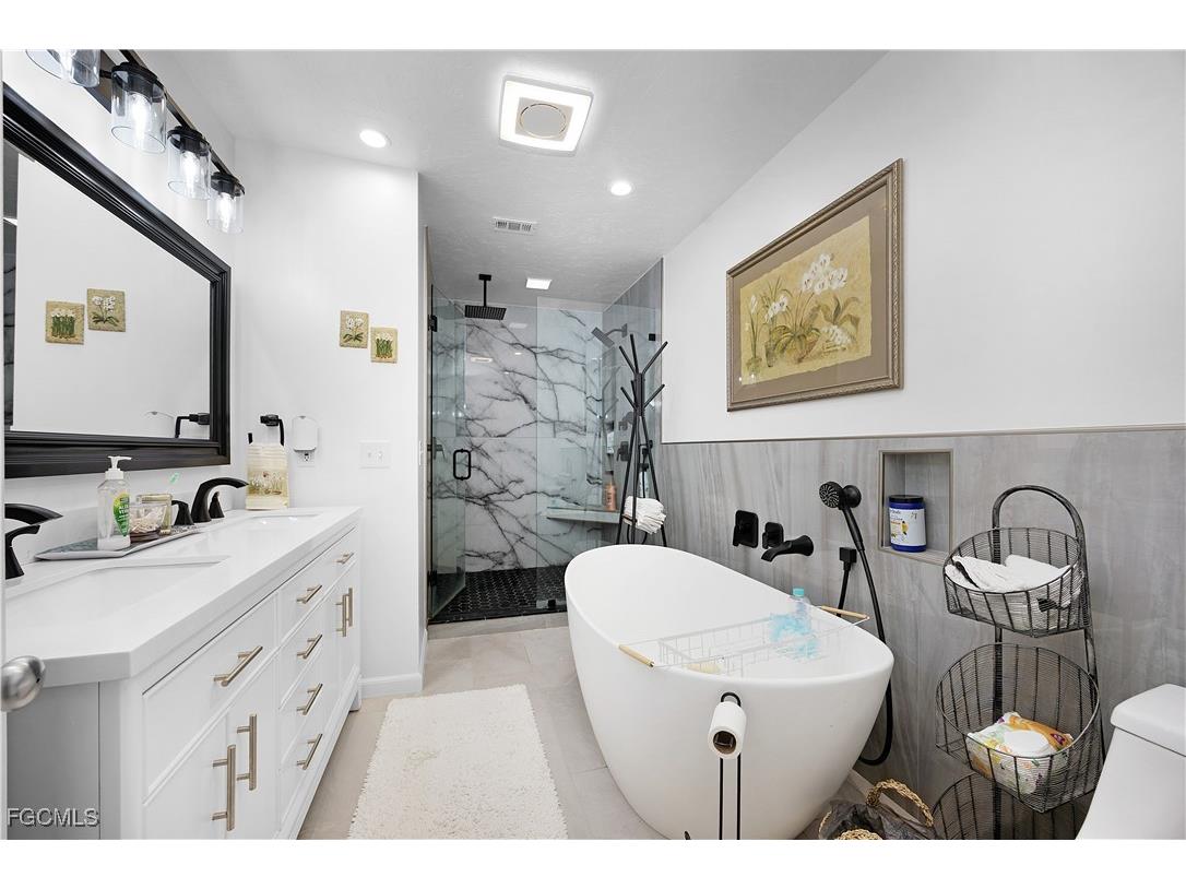 4929 Edith Esplanade Cape Coral FL 33904 2025020616 image18