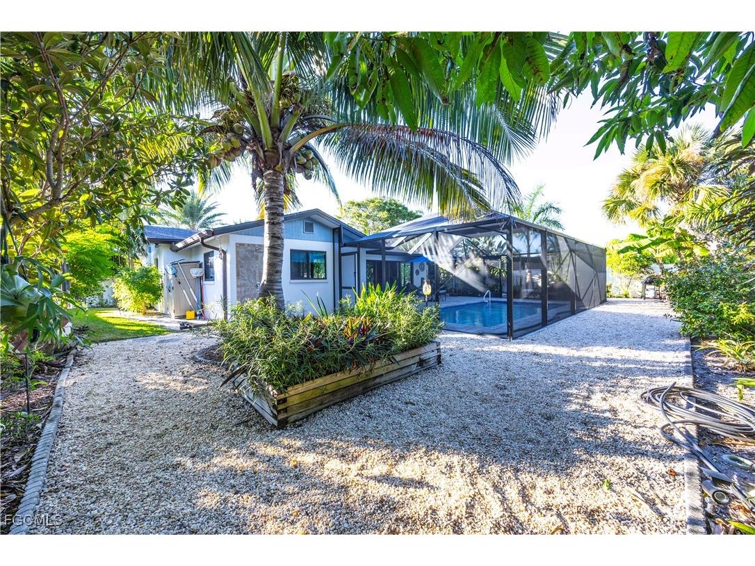 4929 Edith Esplanade Cape Coral FL 33904 2025020616 image35