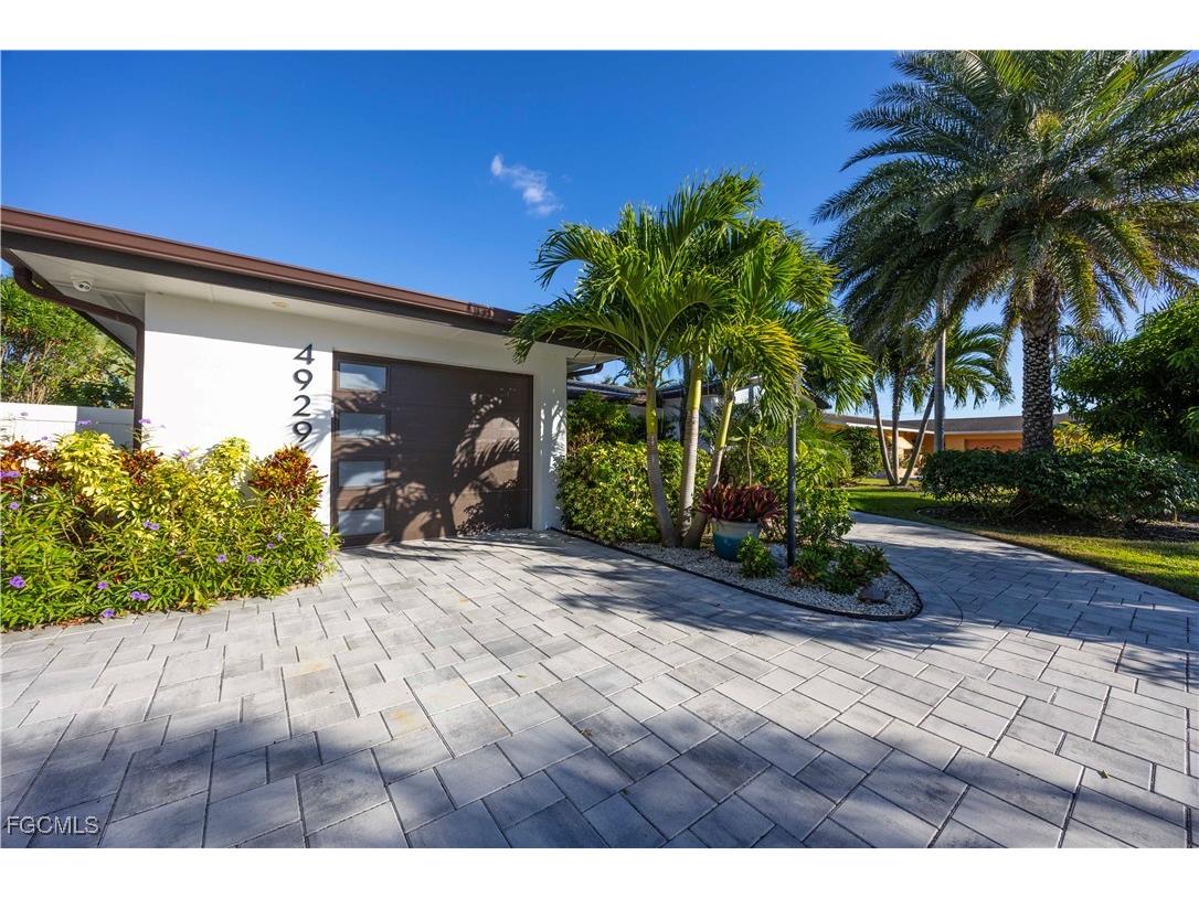 4929 Edith Esplanade Cape Coral FL 33904 2025020616 image40