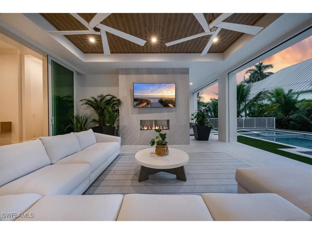 493 8th Avenue S Naples FL 34102 225077622 image13