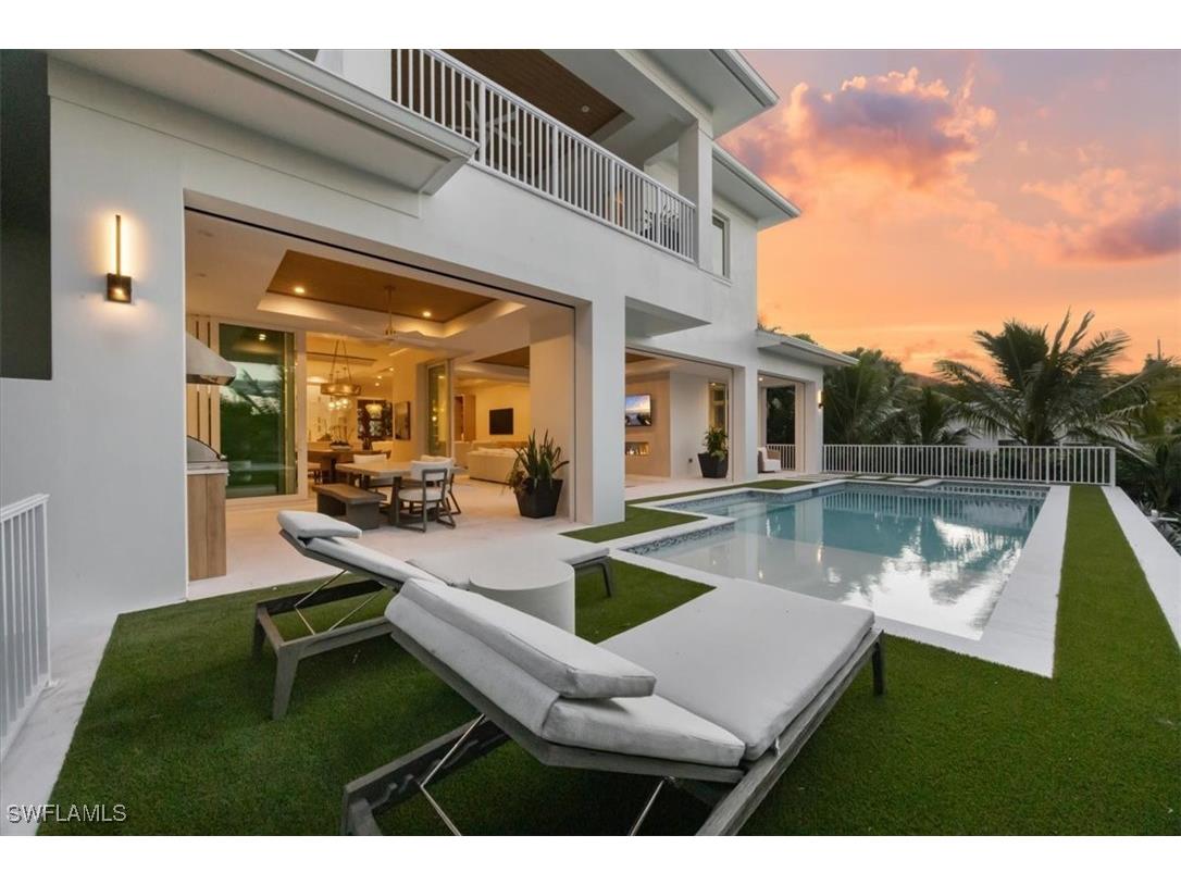 493 8th Avenue S Naples FL 34102 225077622 image18