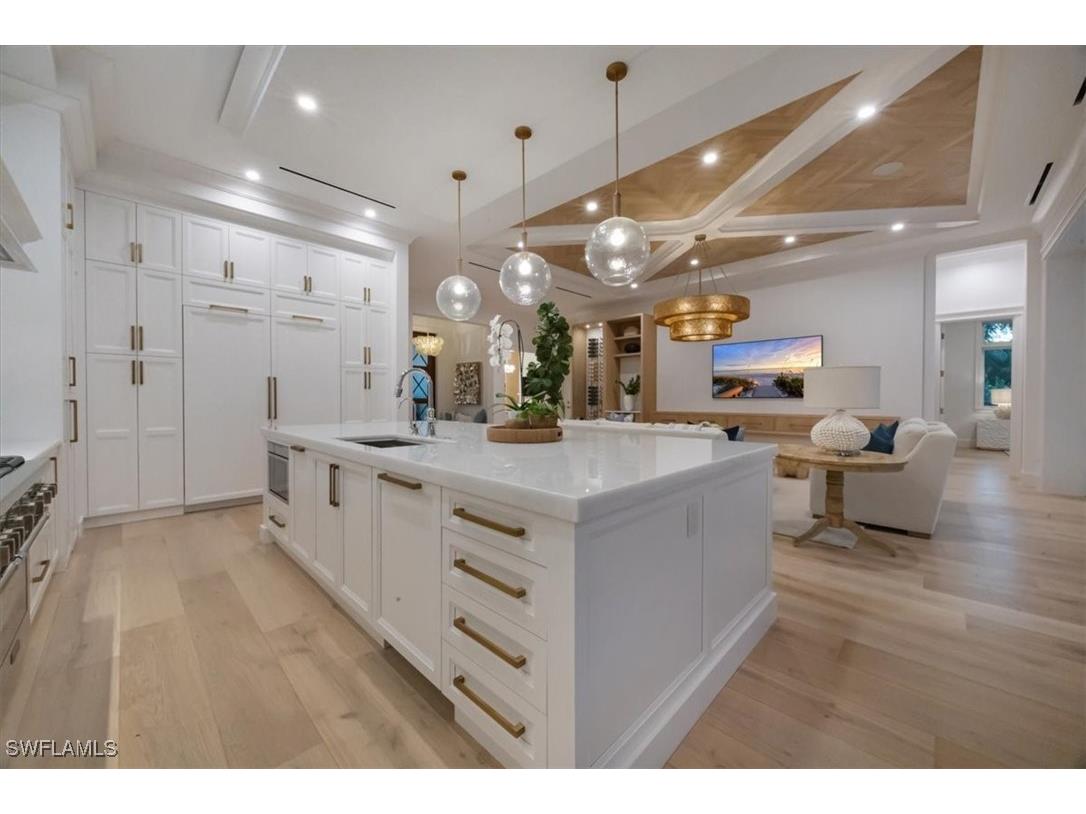 493 8th Avenue S Naples FL 34102 225077622 image8