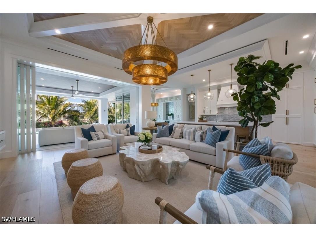 493 8th Avenue S Naples FL 34102 226016685 image10