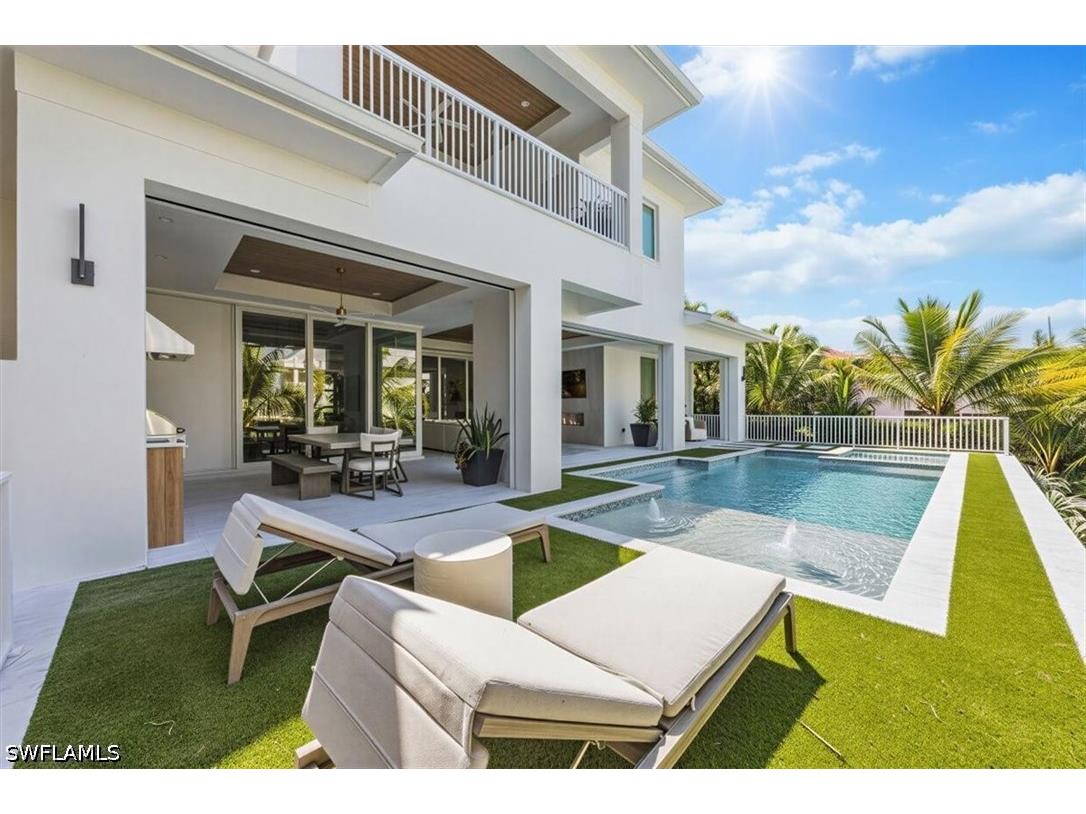 493 8th Avenue S Naples FL 34102 226016685 image2