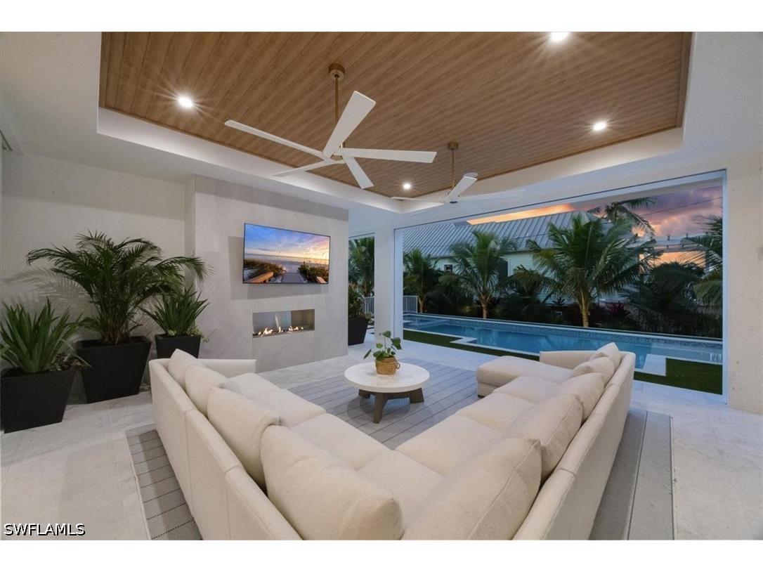 493 8th Avenue S Naples FL 34102 226016685 image4